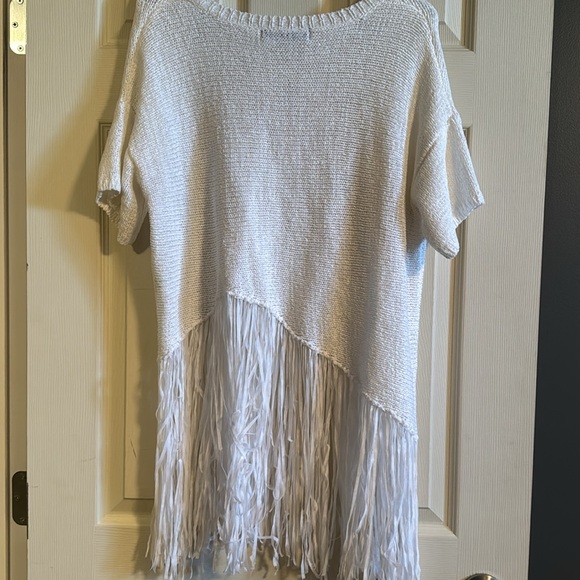 Tassel Sweater - Picture 3 of 4